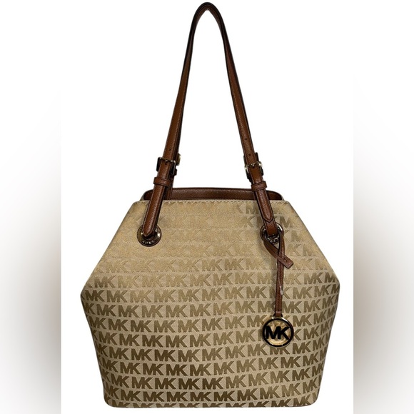 MICHAEL KORS NWT Jet Set Grab Bag Jacquard MK Signature Tote - Picture 1 of 12